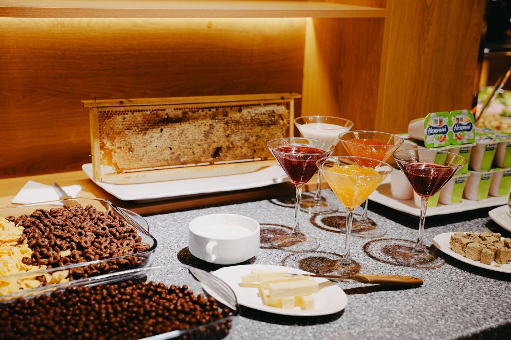Damir Hotel 누쿠스 외부 사진