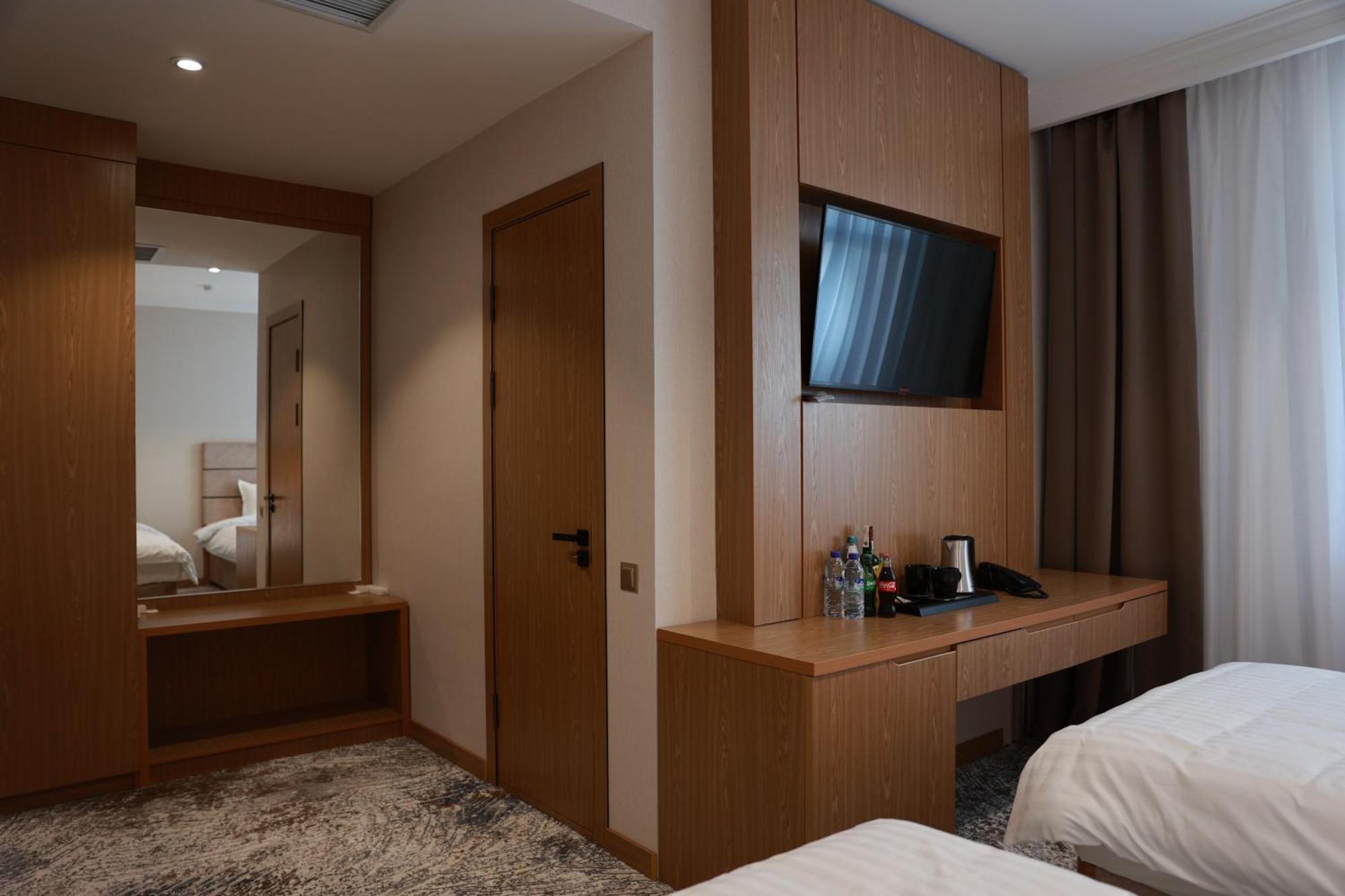 Damir Hotel 누쿠스 외부 사진